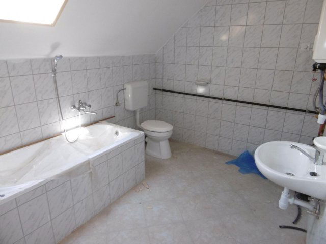 Eladó téglalakás, Felsőzsolcán 59.5 M Ft, 1+3 szobás