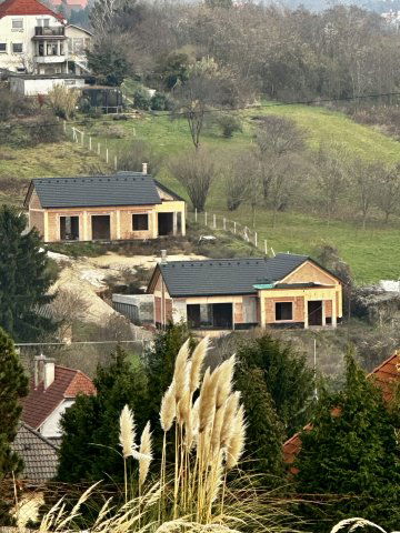 Eladó családi ház, Cserszegtomajon 239.4 M Ft, 3 szobás