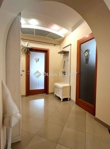 Eladó családi ház, Jakabszálláson 105 M Ft, 6 szobás