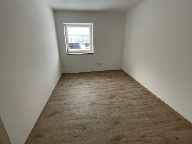 Eladó családi ház, Nyergesújfaluban 79.9 M Ft, 3+1 szobás