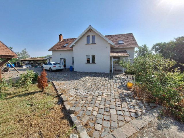 Eladó családi ház, Nagyréven 68.8 M Ft, 5 szobás