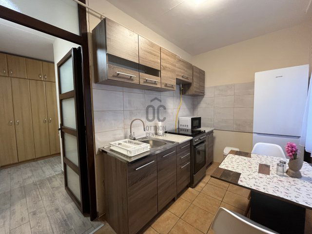 Kiadó panellakás, albérlet, Debrecenben 250 E Ft / hó, 3 szobás