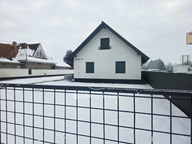 Eladó családi ház, Abonyban 108 M Ft, 3 szobás