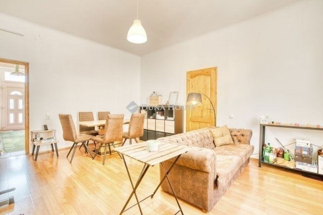 Eladó téglalakás, Budapesten, XI. kerületben 67.8 M Ft, 2 szobás