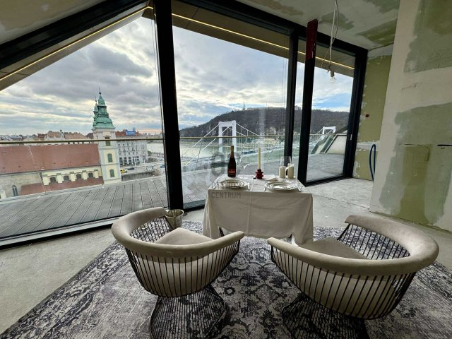 Eladó téglalakás, Budapesten, V. kerületben 1830 M Ft, 4 szobás