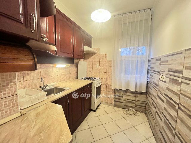 Kiadó téglalakás, albérlet, Egerben 140 E Ft / hó, 2 szobás