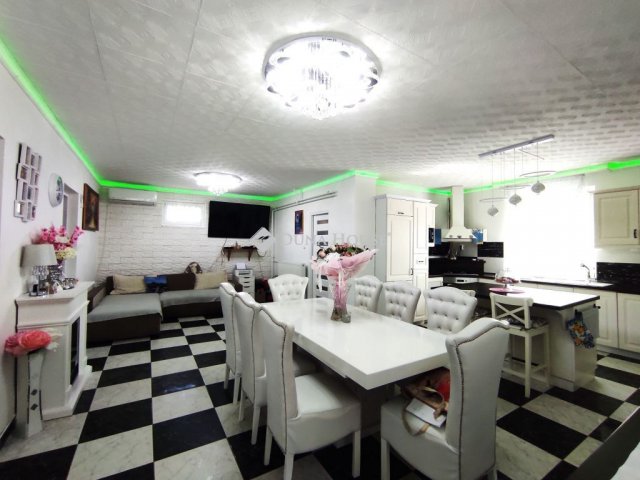 Eladó családi ház, Jászfényszarun 63 M Ft, 5 szobás