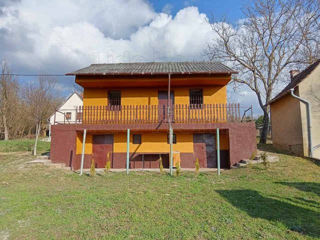 Eladó nyaraló, Beleznán 4.5 M Ft, 1 szobás