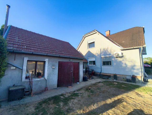 Eladó családi ház, Dombóváron 37 M Ft, 3 szobás
