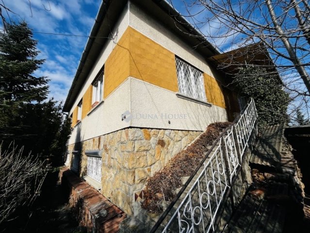 Eladó családi ház, Pomázon 135 M Ft, 6 szobás