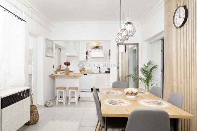 Eladó családi ház, Bősárkányon 46.99 M Ft, 3 szobás