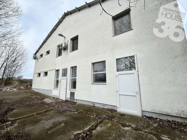 Eladó ipari ingatlan, Lakitelken 140 M Ft / költözzbe.hu