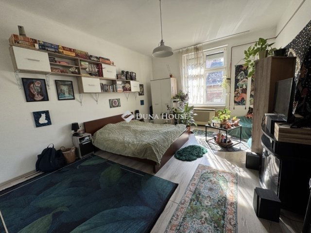 Eladó téglalakás, Budapesten, VII. kerületben 110 M Ft, 2 szobás