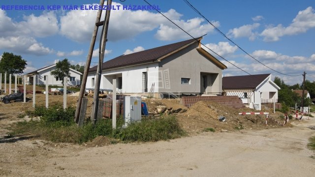 Eladó családi ház, Fehérvárcsurgón 83.3 M Ft, 5 szobás
