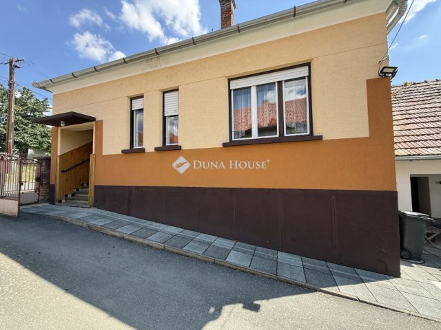Eladó családi ház, Kondorfán 42.5 M Ft, 2 szobás