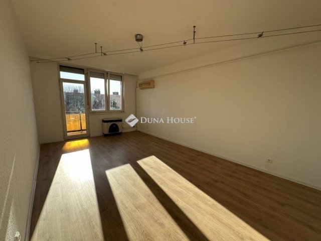 Eladó téglalakás, Kecskeméten 44.9 M Ft, 2 szobás