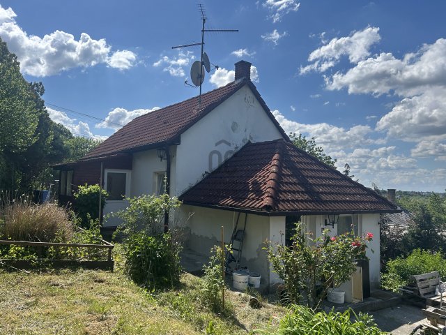 Eladó családi ház, Kaposváron 37 M Ft, 3 szobás