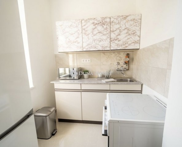 Eladó téglalakás, Pécelen 42.5 M Ft, 2 szobás