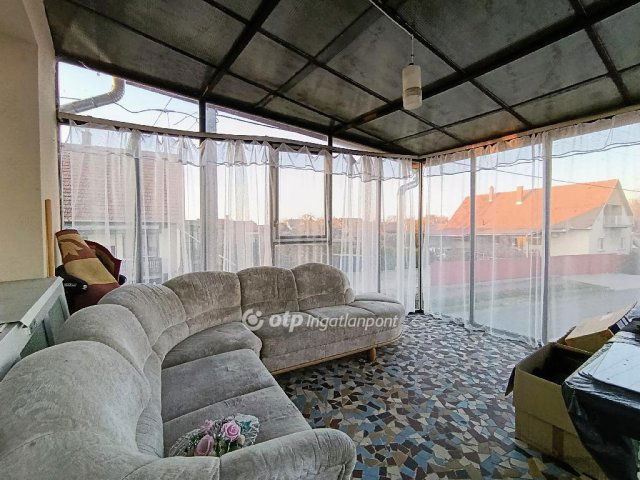 Eladó családi ház, Jászfényszarun 64.9 M Ft, 3 szobás