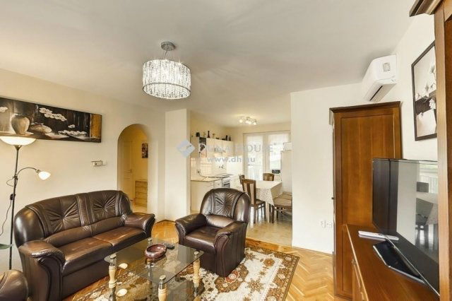 Eladó családi ház, Kecskeméten 149 M Ft, 6+1 szobás