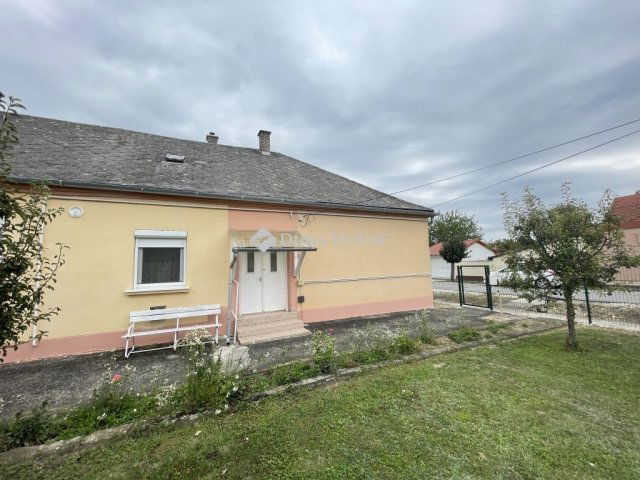 Eladó családi ház, Körmenden 39.9 M Ft, 2 szobás