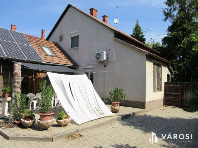 Eladó családi ház, Csongrádon 89 M Ft, 5+1 szobás