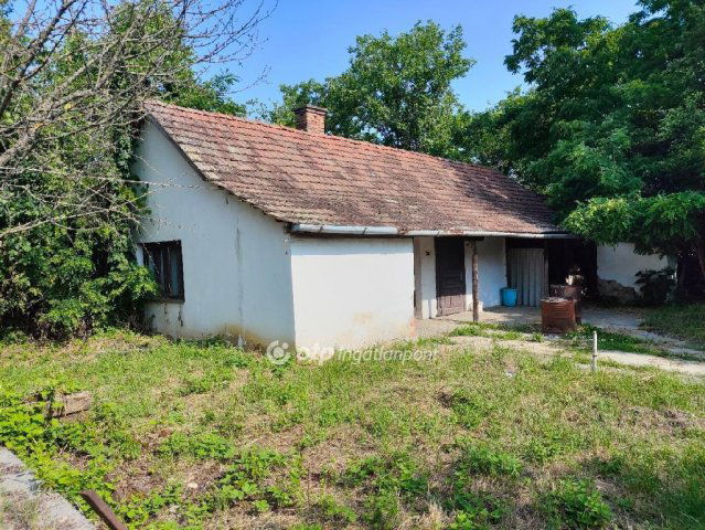 Eladó családi ház, Mezőberényben 10.5 M Ft, 2 szobás