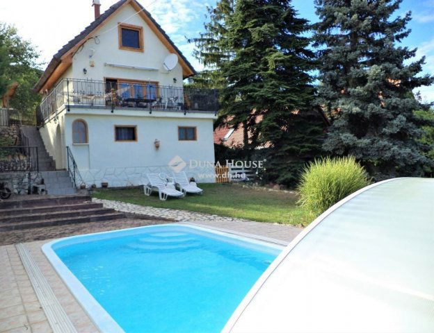 Eladó családi ház, Sukorón 97.75 M Ft, 5 szobás