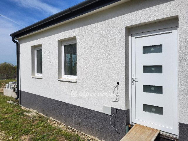 Eladó családi ház, Balatonszemesen 69 M Ft, 4 szobás