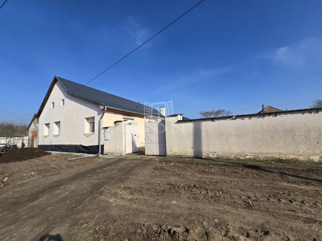 Eladó családi ház, Vaskúton 27.5 M Ft, 3 szobás