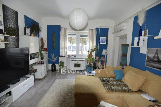 Eladó téglalakás, Kaposváron 43.5 M Ft, 2 szobás