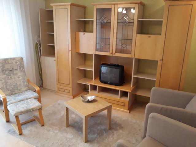Kiadó téglalakás, albérlet, Pécsett 150 E Ft / hó, 1 szobás