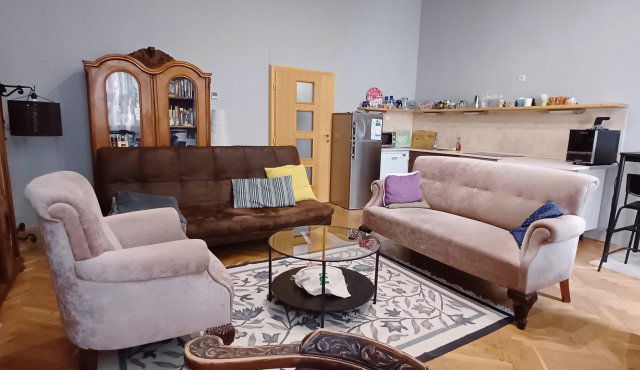 Eladó téglalakás, Székesfehérvárott, Várkapu utcában 69 M Ft