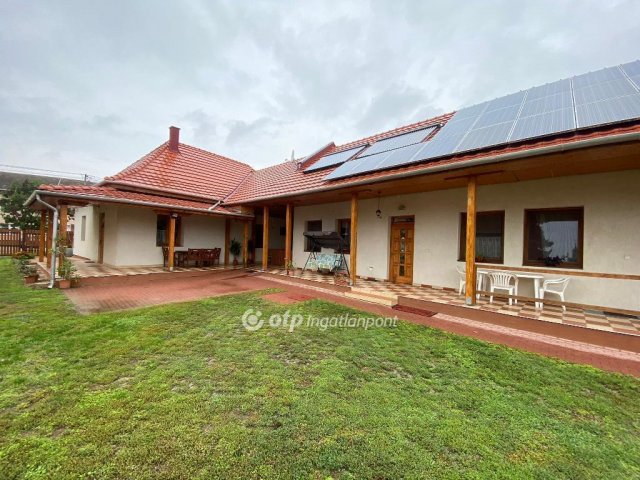 Eladó családi ház, Egyeken 58 M Ft, 5 szobás