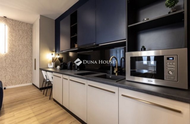 Eladó téglalakás, Budapesten, VI. kerületben 119.5 M Ft