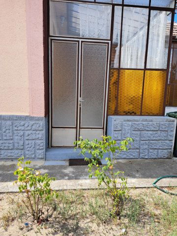 Eladó családi ház, Turán 42.6 M Ft, 2+1 szobás