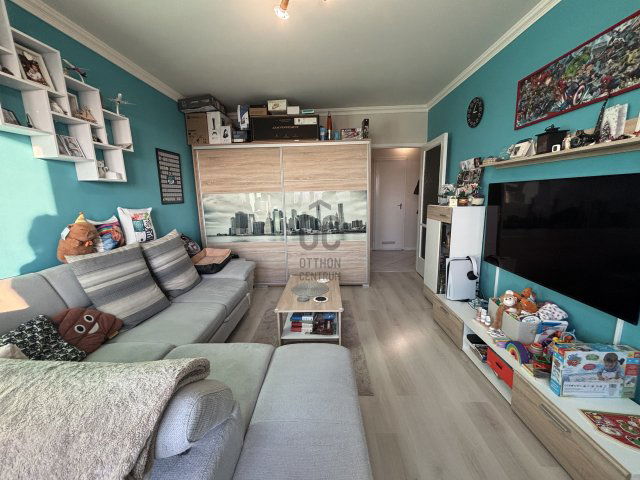 Eladó panellakás, Debrecenben 57.5 M Ft, 3 szobás