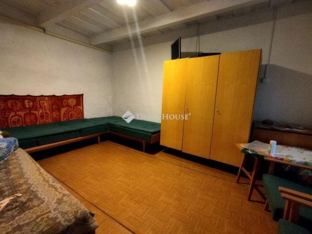 Eladó családi ház, Tápióbicskén 21 M Ft, 2 szobás