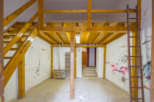 Eladó üzlethelyiség, Budapesten, VII. kerületben, Garay utcában