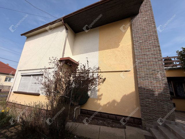 Eladó családi ház, Zalaegerszegen 59.9 M Ft, 6 szobás