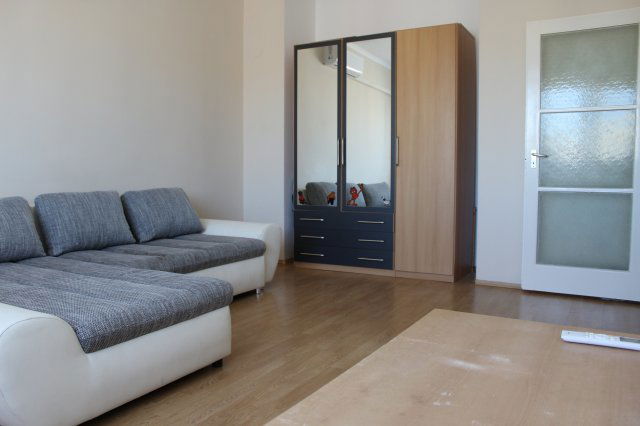 Kiadó téglalakás, albérlet, Szombathelyen 150 E Ft / hó