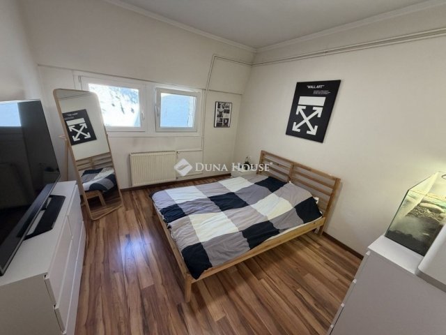 Eladó téglalakás, Budapesten, XVI. kerületben 84 M Ft, 2 szobás