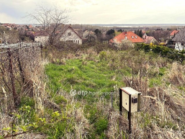 Eladó telek, Sukorón 42 M Ft / költözzbe.hu