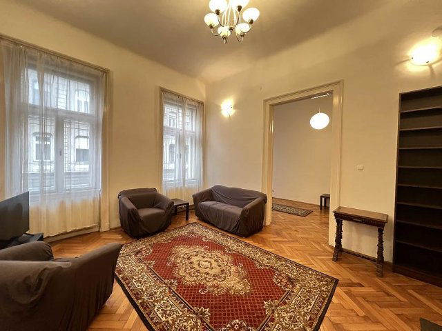 Eladó téglalakás, Budapesten, VIII. kerületben, Berzsenyi utcában