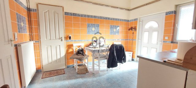 Eladó ikerház, Biatorbágyon 51.9 M Ft, 2 szobás