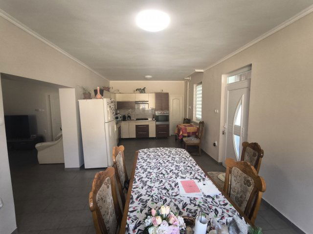 Eladó családi ház, Nyíregyházán 60.9 M Ft, 5 szobás