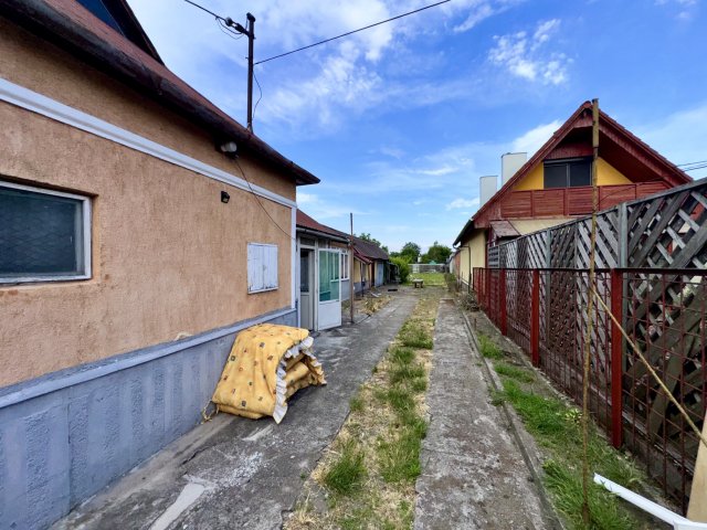 Eladó családi ház, Székesfehérvárott 39.9 M Ft, 3 szobás