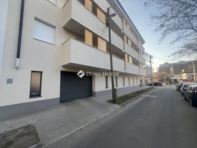 Eladó téglalakás, Budapesten, XIX. kerületben, Teleki utcában