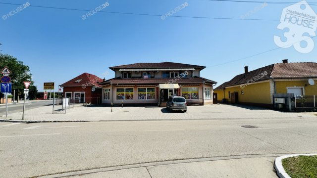 Eladó családi ház, Tiszakécskén 299 M Ft, 4 szobás