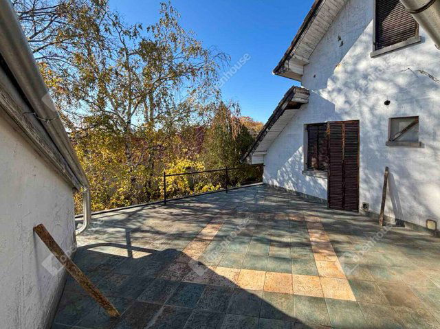 Eladó családi ház, Ásotthalmán 52.9 M Ft, 12 szobás